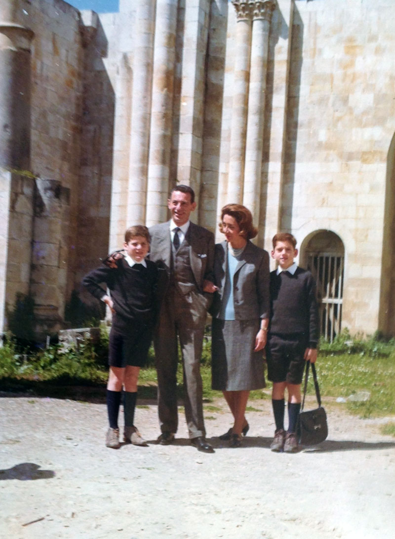 Giovanni, Fabrizio, Yana e Vittorio a Betania in Giordania nel 1966